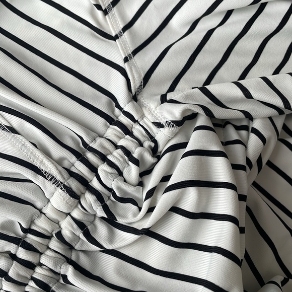 Cute and comfortable! Calia Striped Rashguard with top zipper and ruched sides. - Picture 9 of 12